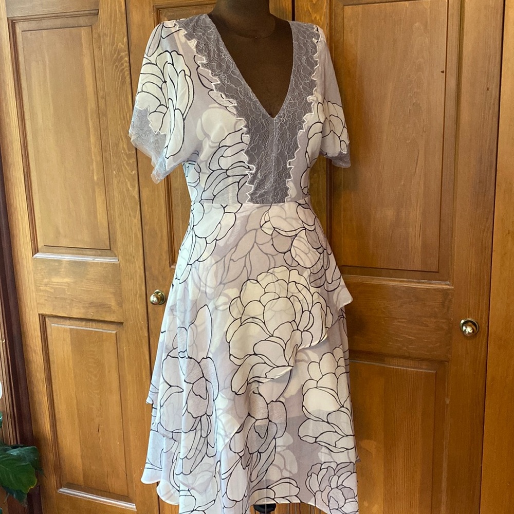 BCBG MaxAzria Floral midi dress